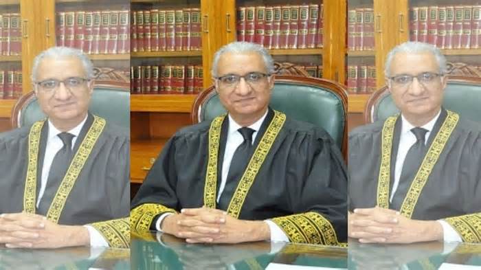 Judge slated to be next Pakistan Chief Justice resigns, was part of bench that disqualified Sharif as PM