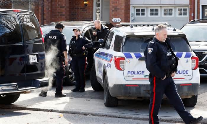 Ottawa police say four children and two adults dead in mass killing