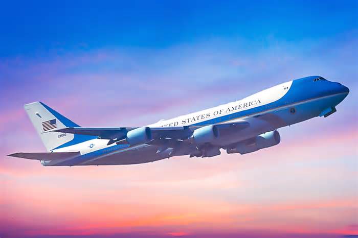 What Other Planes Fly With Air Force One?