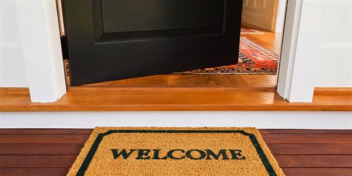 14 Things Designers Notice the First Time They Enter a Home
