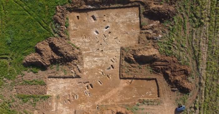 The sprawling ancient Roman necropolis. By: Archaeologist Emanuele Giannini via CNN
