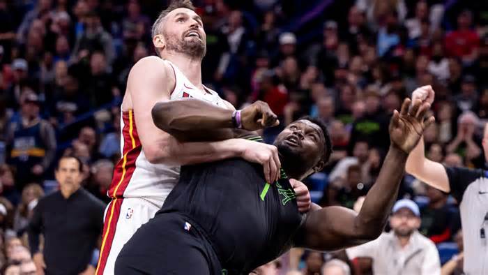 Zion Williamson defends Kevin Love after Heat-Pelicans brawl: 'He actually protected me on my fall'