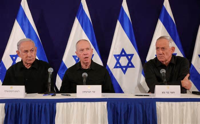 Israeli Prime Minister Benjamin Netanyahu, with Defense Minister Yoav Gallant and Cabinet minister Benny Gantz