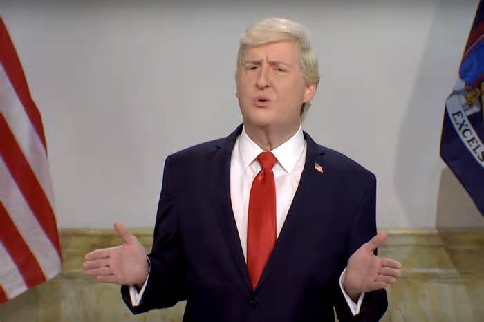 SNL's Trump Kicks Off 2024 in Court and ‘More Cognitive Than Ever'