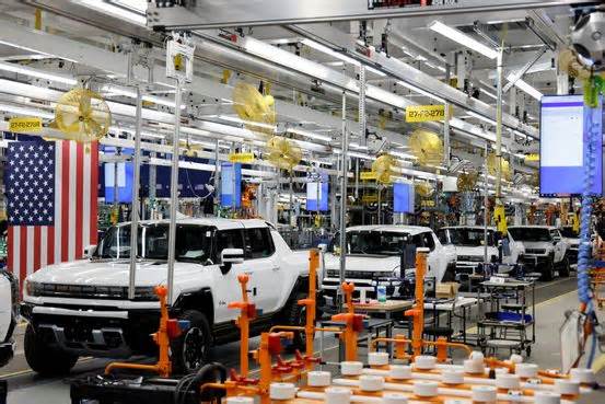 GM Delays Opening of Electric-Truck Factory