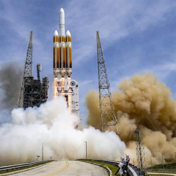 The last Delta 4 Heavy rocket climbs away from the Cape Canaveral Space Force Station carrying a classified National Reconnaissance Office spy satellite.