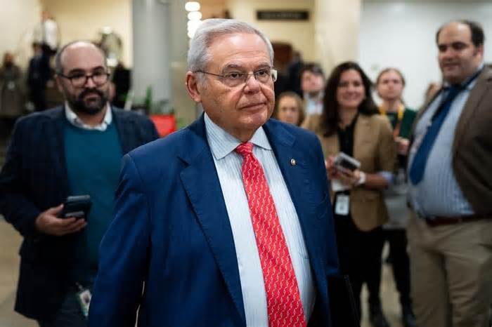 'Sleaze Ball': Indicted Sen. Menendez Attends Classified Briefing—Drawing Fresh Attacks From Fetterman