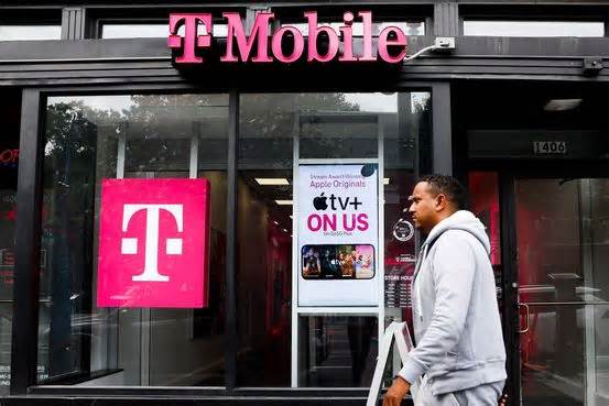 T-Mobile to Automatically Move Some Users to More Expensive Plans
