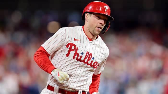 MLB qualifying offer: Seven players receive $20.325M offer, Rhys Hoskins and Teoscar Hernández not among group
