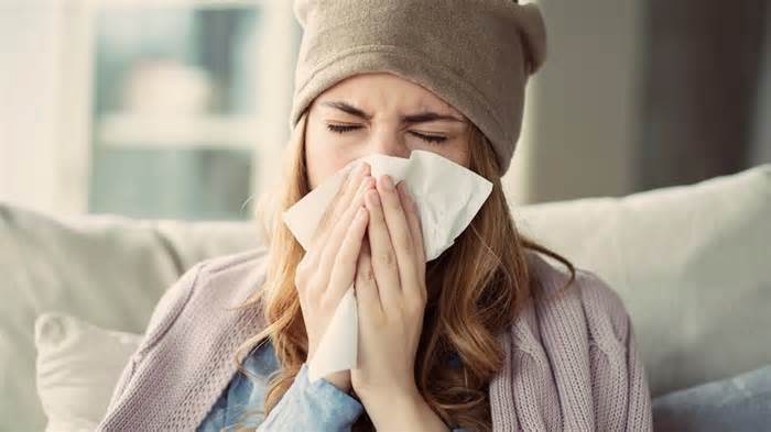 Scientists finally know why people get more colds and flu in winter