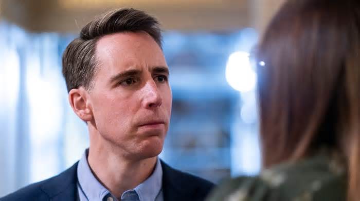 Hawley, McConnell in GOP standoff over nominees