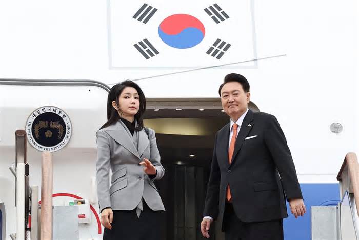 A $2,200 Dior Handbag Shakes South Korea’s Ruling Party