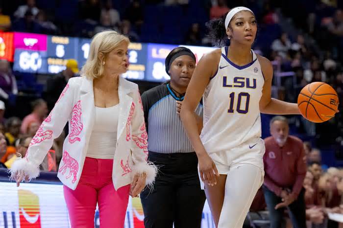 Angel Reese had to hold back a fuming Kim Mulkey after LSU coach was ejected