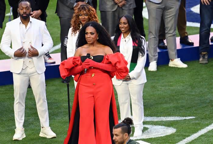 GLENDALE, ARIZONA - FEBRUARY 12: Actress/Singer Sheryl Lee Ralph performs Lift Every Voice and Sing ahead of Super Bowl LVII kickoff between the Kansas City Chiefs and the Philadelphia Eagles on February 12, 2023 at State Farm Stadium in Glendale, Arizona. (Photo by Focus on Sport/Getty Images)