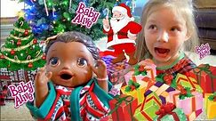 BABY ALIVE has CHRISTMAS MORNING! Lilly catches SANTA! The Lilly and Mommy Show.