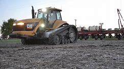 Planting Corn with Cat Challenger 55 and White 6180 - Iowa 2017