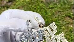 Self Made Super Font Iced Out Letter Pendant 💦 💧 Free & Same Day Shipping 💧 100% Satisfaction Guarantee 💧 Long-Lasting Material 💧 Never Fade Away or Rust Ready to stand out? Visit our website at; www.iceypyramid.com 💎 IG: iceypyramid 💎 #selfmade #pendant #icedout #jewelry #hiphop #mensjewelry #vvs #diamonds #hiphop ##rapper #nfl #iceypyramid