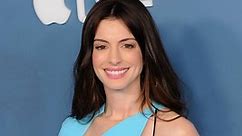 Anne Hathaway, 39, Shows off Her Killer Abs and Legs in AaCutout Dress