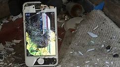 Smashing an Apple iPhone 4S A1387 16GB