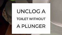 This tip is the 💩! How to Unclog a toilet without a plunger. This tip works 90% of the time in our house! #handywoman #housetipsandtricks #cloggedtoilets #handyhints #prettyhandygirl