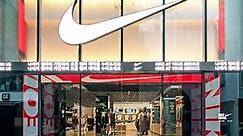 Nike Sneakers Outlet (pre-black Friday) !! Big SALE
