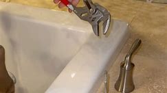 Replacing a tub faucet diverter that was causing a side sprayer to leak. #plumbing #repair #leak #plumber #bathroom #tradesman #fyp #plumbinglife | The Plumbers Plunger