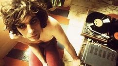 The Madcap’s Last Laugh: Syd Barrett tribute concert w/ Pink Floyd, Roger Waters, Chrissie Hynde