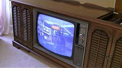 Old 1969 RCA New Vista Color TV - Turned on after 10 years...