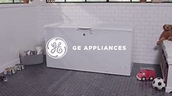 GE Garage Ready 15.7 cu. ft. Chest Freezer in White, ENERGY STAR FCM16DLWW