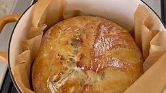 4 ingredient artisan bread 😋🥖 #artisanbread #dutchoven #cookwithme #breadtok #kitchen