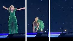 Taylor Swift dives into stage