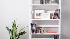 How to Decorate Shelves & Bookcases
