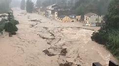 Las lluvias torrenciales de la DANA desbordan el cauce del río Clariano a su paso por Onteniente. @b