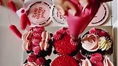 Valentine's Day Cupcakes by @queenoftarts.patisserie