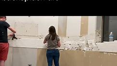 How to remove backsplash tile #homereno #homeremodel #backsplashchallenge #homediy #kitchenremodel #over30 #diyhome #diyproject #diycouple #fyp