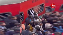 VIRAL VIDEO: Chaos at Ujjain Station as Passengers Enter Train Through Windows Due to Overcrowding