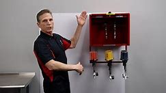 A Spray Gun Cabinet for Professional Painters