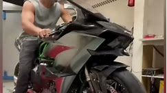 Factologist facts on Instagram: "Kawasaki Series All Models #reel #Kawasakibikes #ninjah2r #allserieskawasakibikes #bikes #reels #repost"