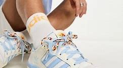 adidas Originals Rivalry Low trainers in white/baby blue | ASOS