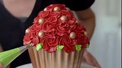 Cake Art- Valentines Day Cupcake Cake Design