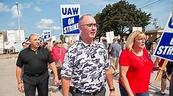 Live Updates: UAW strikers receive Biden's support as he walks picket line in Michigan