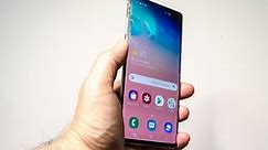 How to customize the Bixby button on a Samsung Galaxy S10, and assign commands or specific apps to it