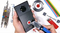 RED Hydrogen One Durability Test - Scratching a Holographic Display?