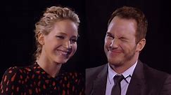 Jennifer Lawrence et Chris Pratt s'insultent pour rire : c'est savoureux
