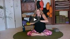 Yoga with Justine Aloha Live! With Justine Shelton, E-RYT500 and AVI-Certified Viniyoga Therapist