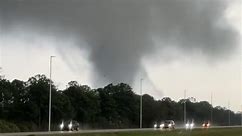 Tornado darkens Florida sky near Interstate 95, captured in dramatic video