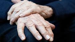 Parkinson's disease: Early signs and symptoms