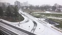 Snow falling in downtown Lexington