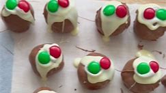 Chocolate cake disguised as Christmas plumb pudding 🤣 #nobake #delicious #sweet #chocolate #homemade #foodstagram #foodphotography #dessert #foodblogger #foodlover #tasty #sweets #nobake #cakeballs #nobakedessert #nobakedesserts #christmas #mnm #christmastime #easyrecipes #easyrecipe #melbournemum #christmaseason #christmasseason🎄#plumpudding #tricks | No Bakery