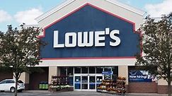 Is Lowe’s open on Christmas Day 2023?